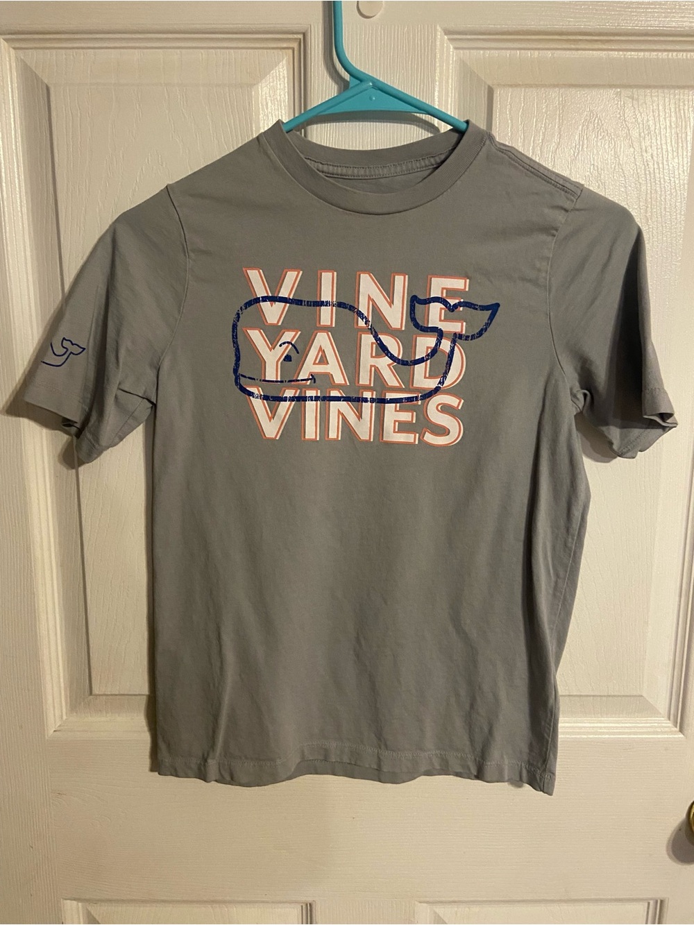 EUC Boys Vineyard Vines T-shirt Size S (8-10) Grey Short Sleeve Whale Graphic